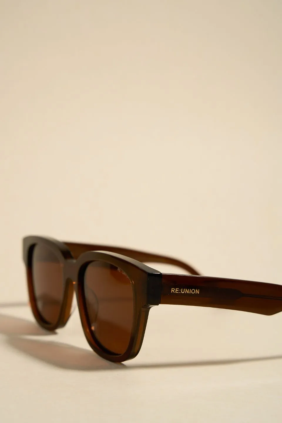 London Chocolate Classic Round Sunglasses