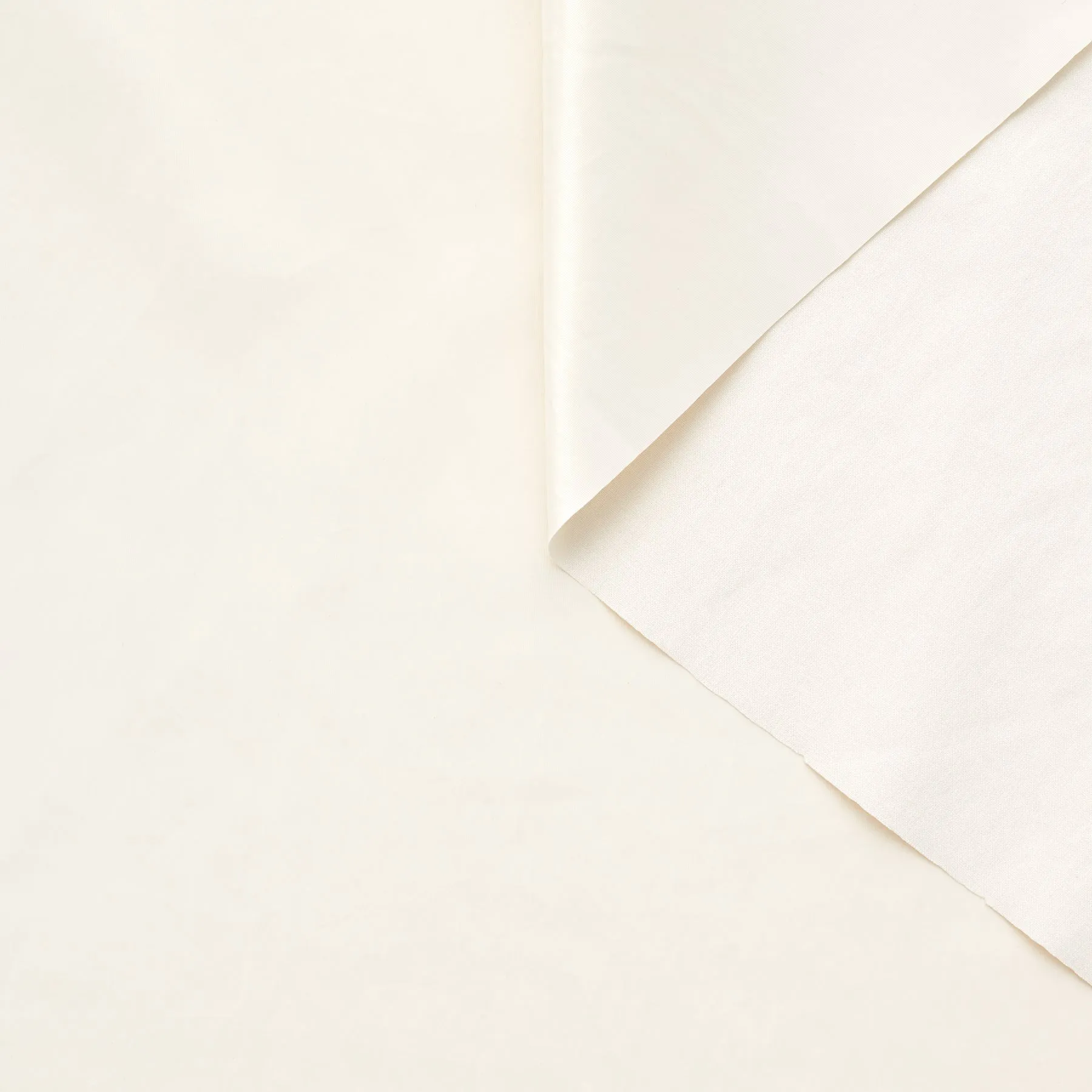 T22A02038 | WR Shiny Coated Canvas